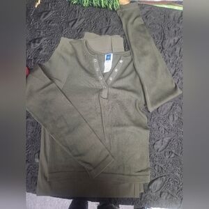 Old Navy- Outfir Olive Long Sleeve Henley Shirt W/lose Fitting Pants